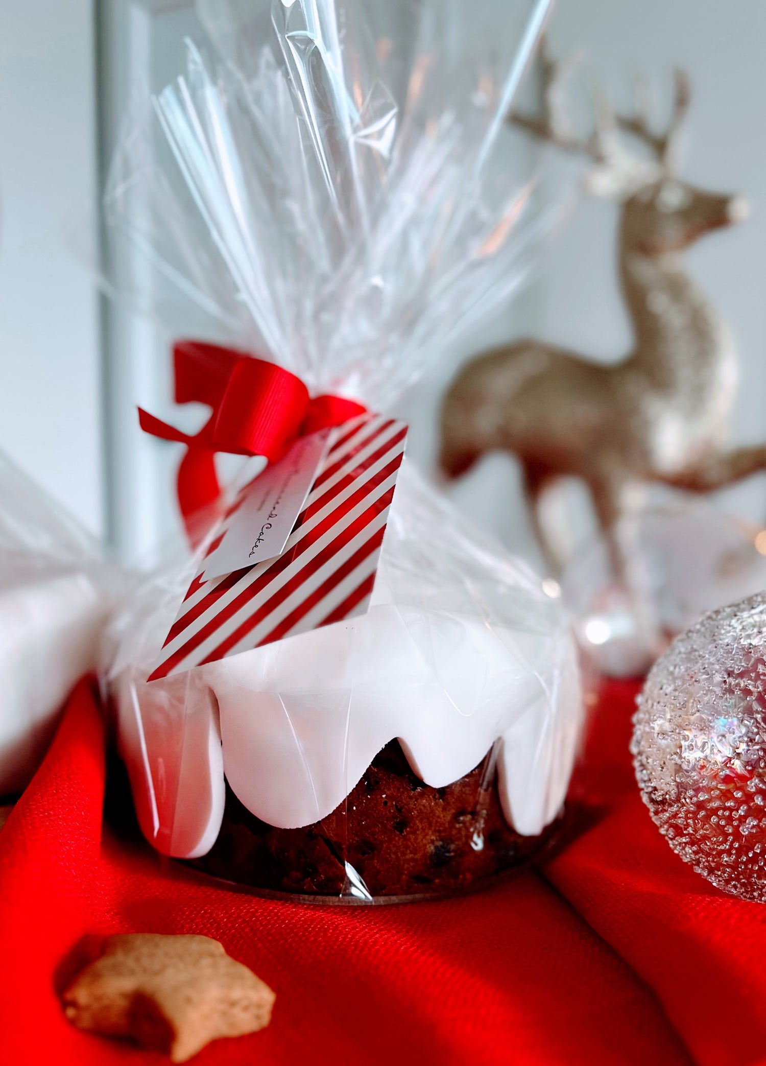 6 inch Christmas cake with decoration