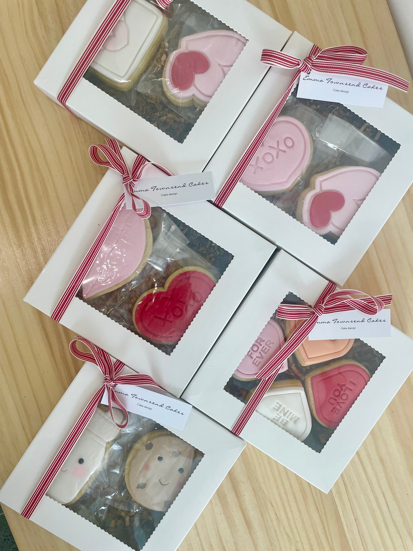 Valentine cookie gift box