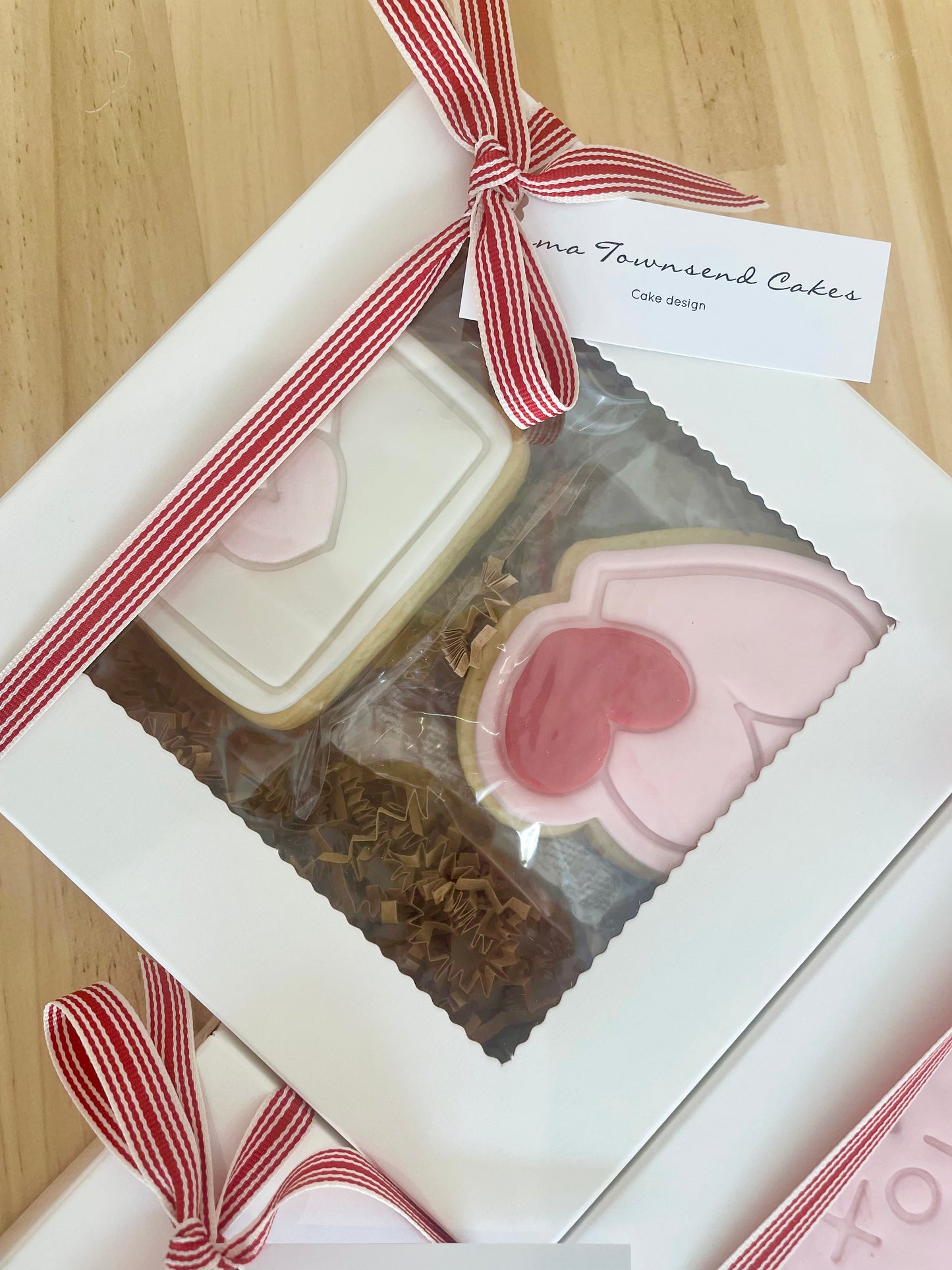 Valentine cookie gift box