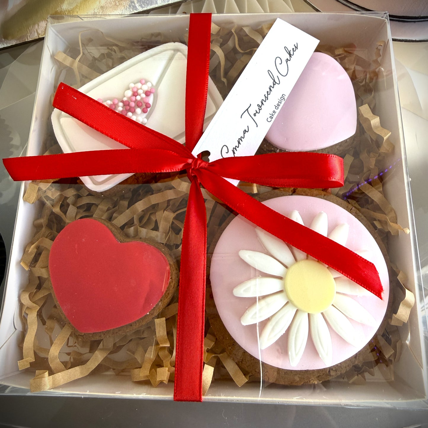Valentine cookie gift box